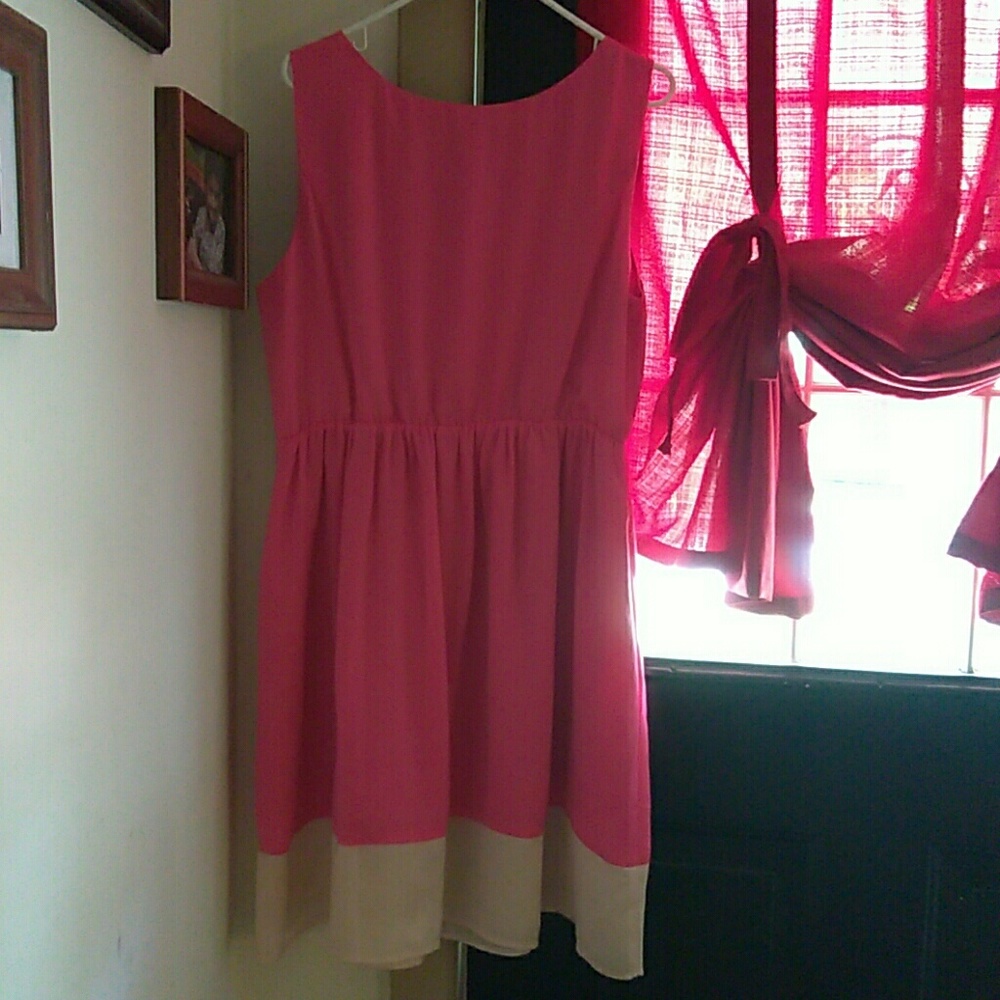 Giuliani Rancic Dress - Picture 3 of 3